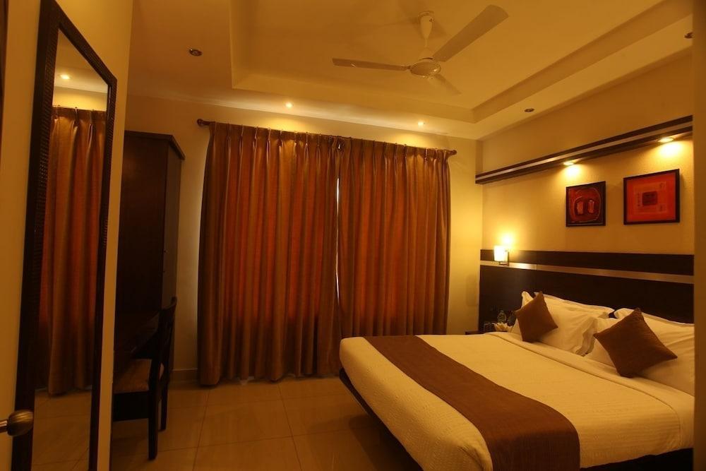 Nagarjuna Suites Bangalore Bagian luar foto