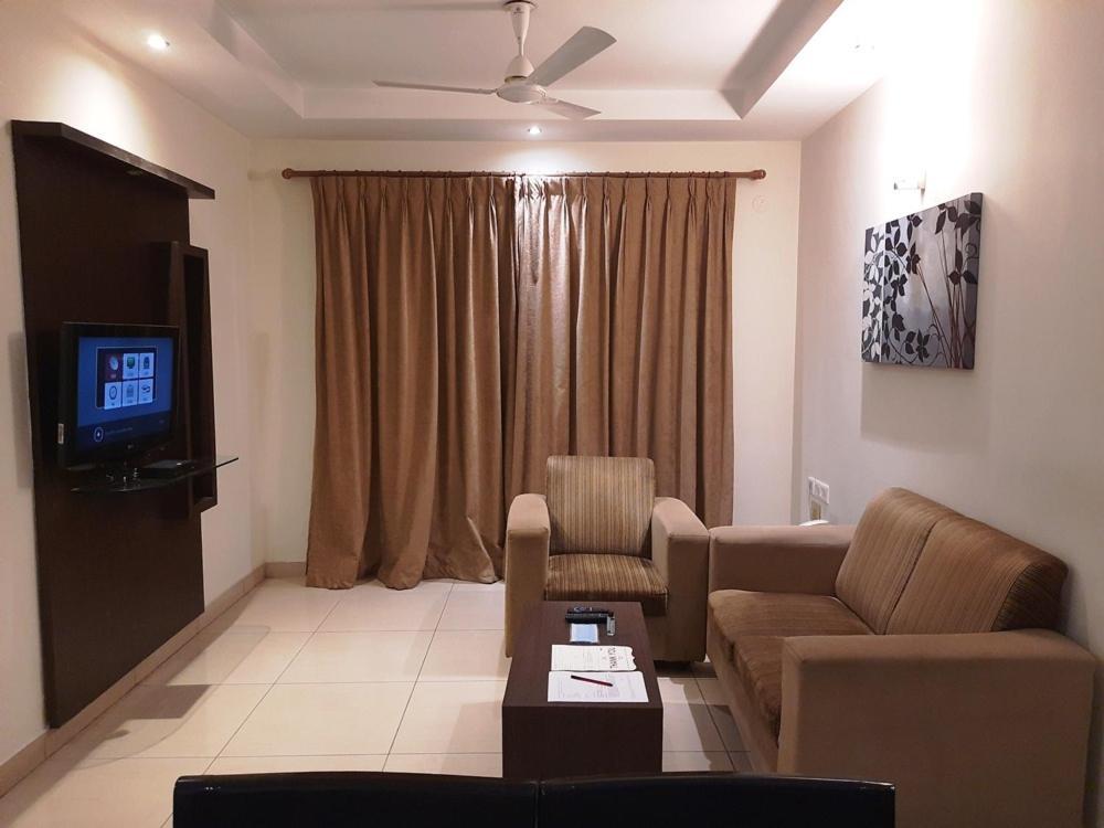 Nagarjuna Suites Bangalore Bagian luar foto