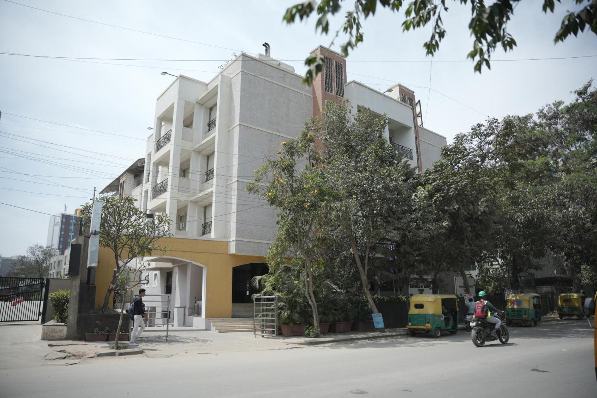 Nagarjuna Suites Bangalore Bagian luar foto