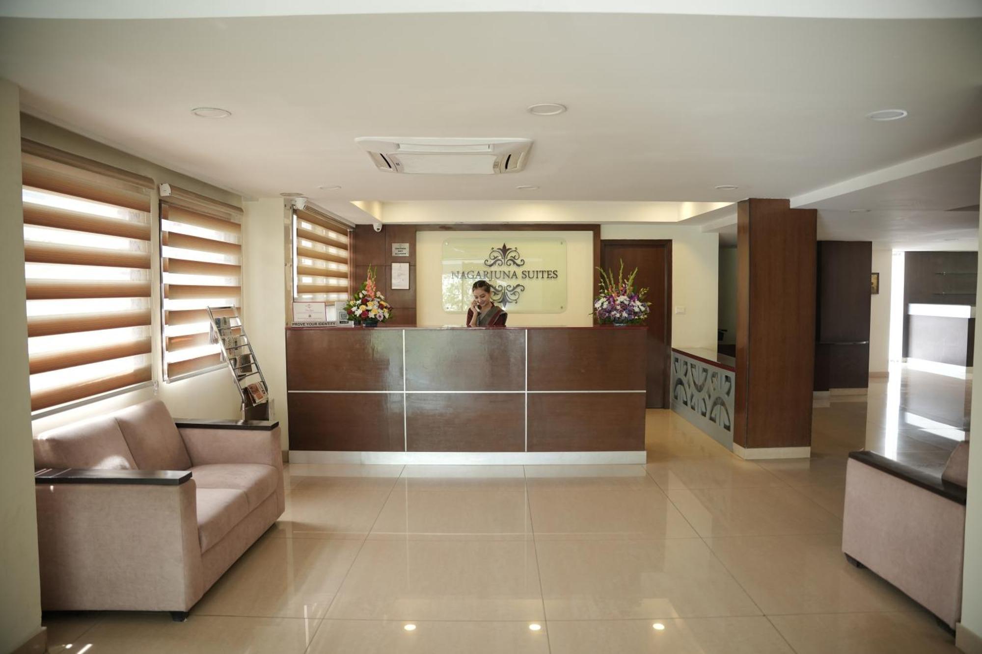 Nagarjuna Suites Bangalore Bagian luar foto